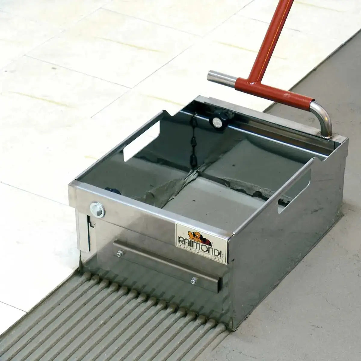 Raimondi Thinset Spreader with Extended Handle