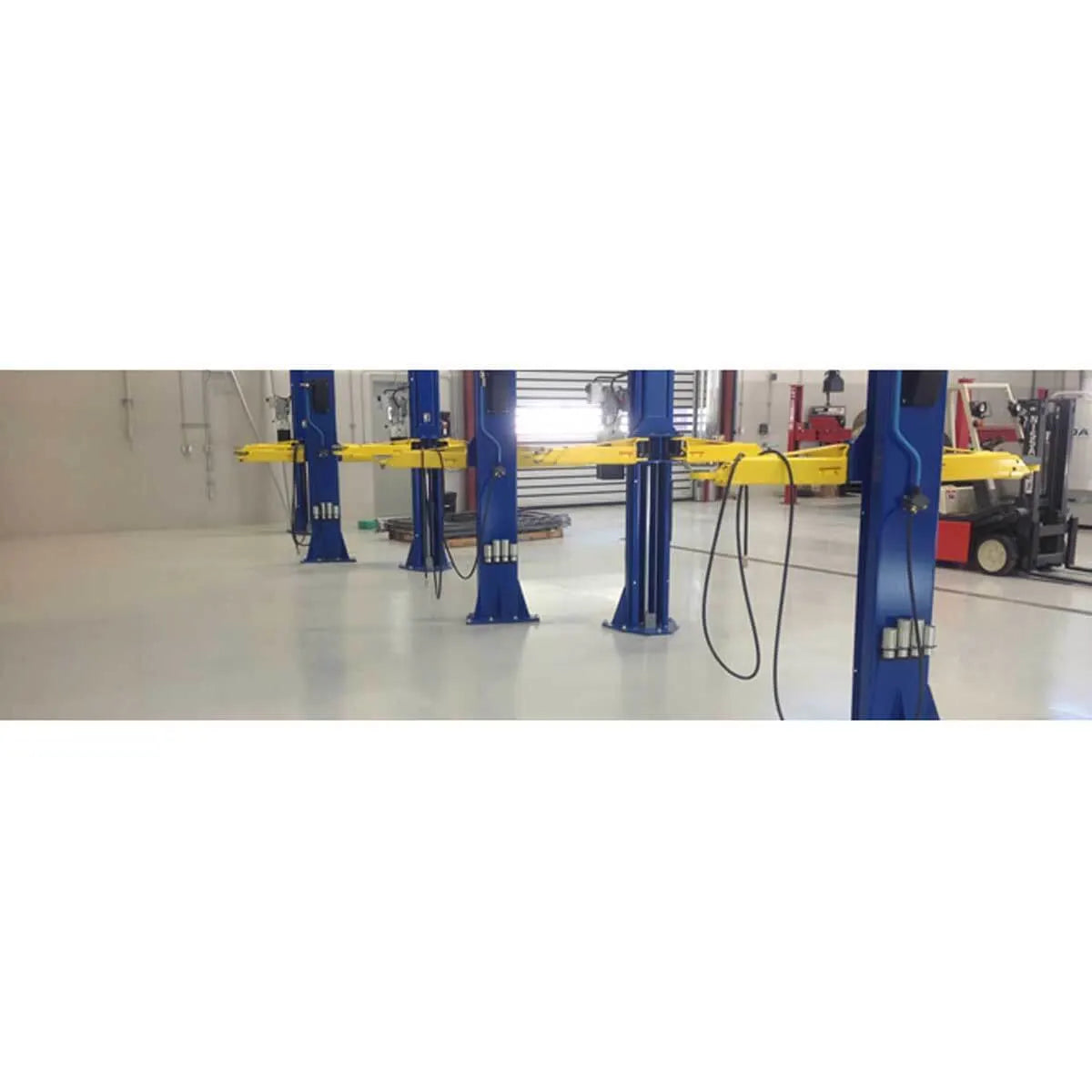 9355-0003-2 Floor of Laticrete Epoxy with Diamond Additive