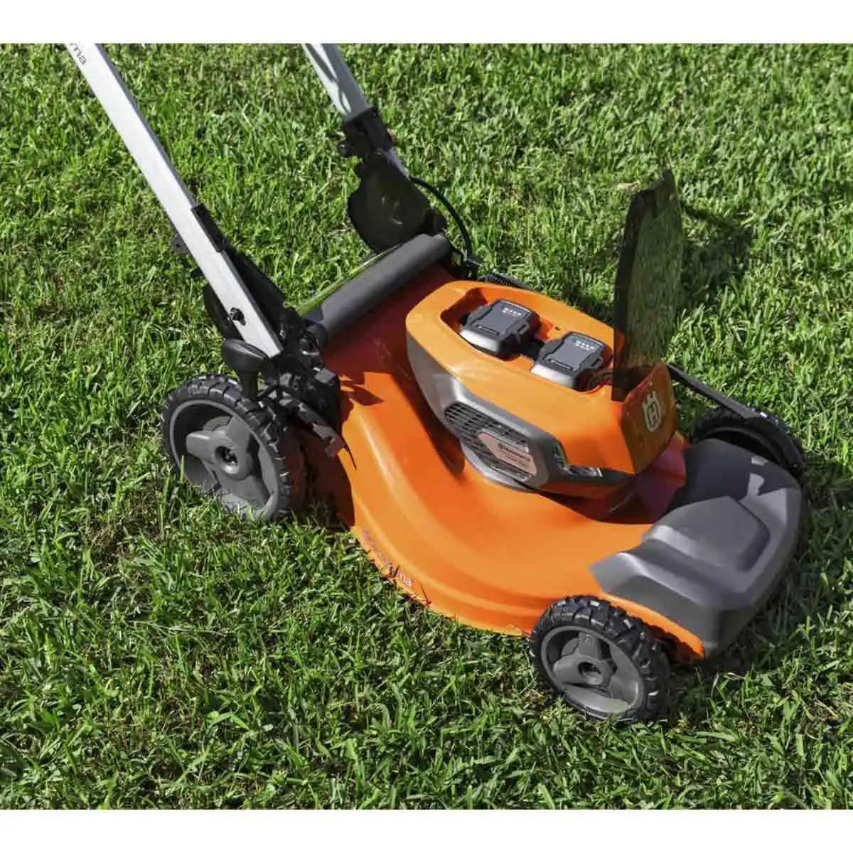 Husqvarna Lawn Xpert LE 322 Lawn Mower